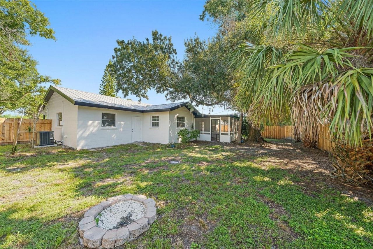 3372 Webber Street , Sarasota, FL 34239 Photo