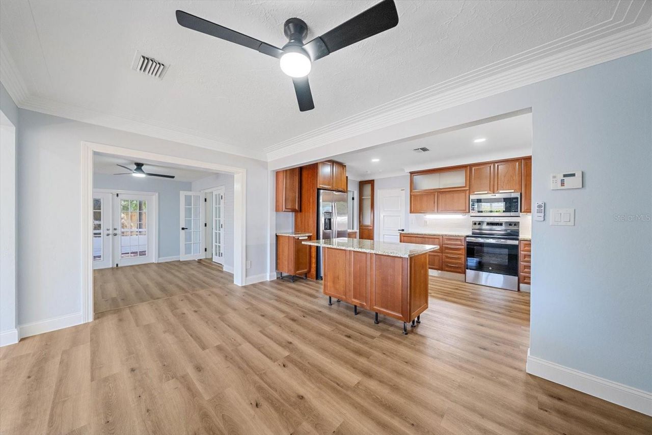3372 Webber Street , Sarasota, FL 34239 Photo