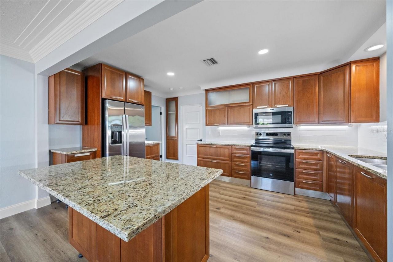 3372 Webber Street , Sarasota, FL 34239 Photo