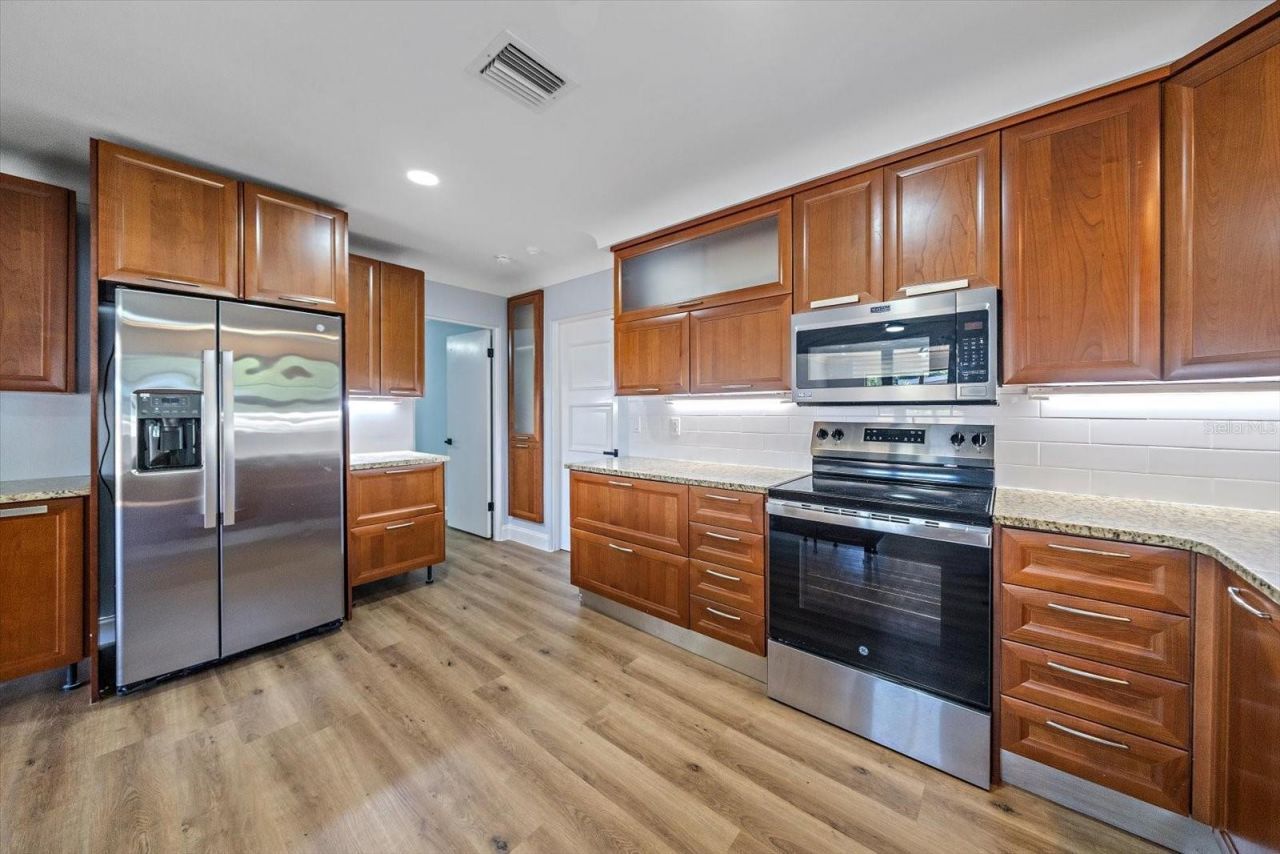 3372 Webber Street , Sarasota, FL 34239 Photo