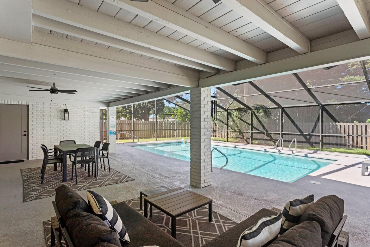 5706 8th Avenue Drive W, Bradenton, FL 34209 Photo