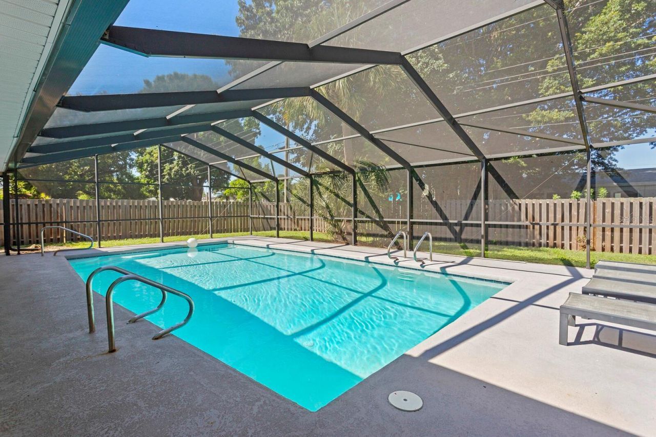 5706 8th Avenue Drive W, Bradenton, FL 34209 Photo