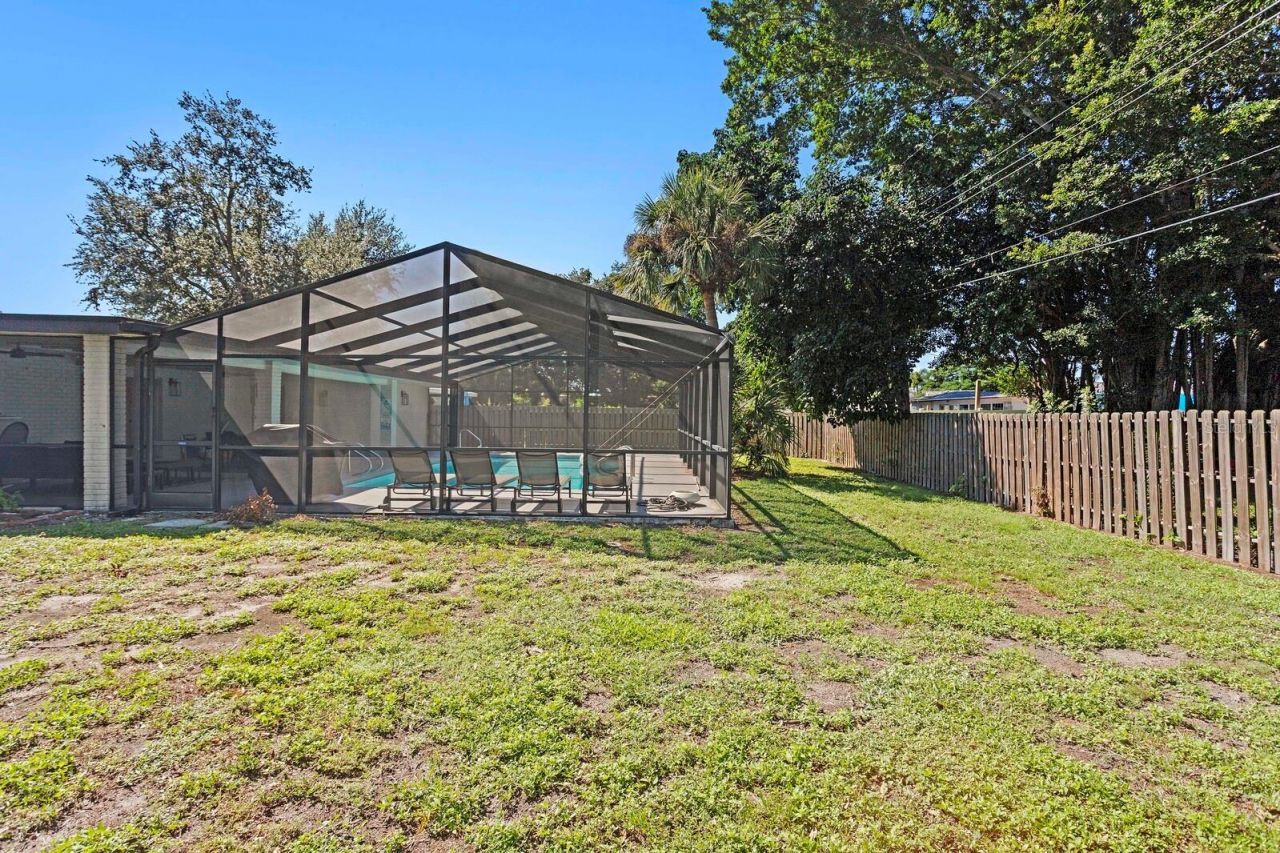 5706 8th Avenue Drive W, Bradenton, FL 34209 Photo