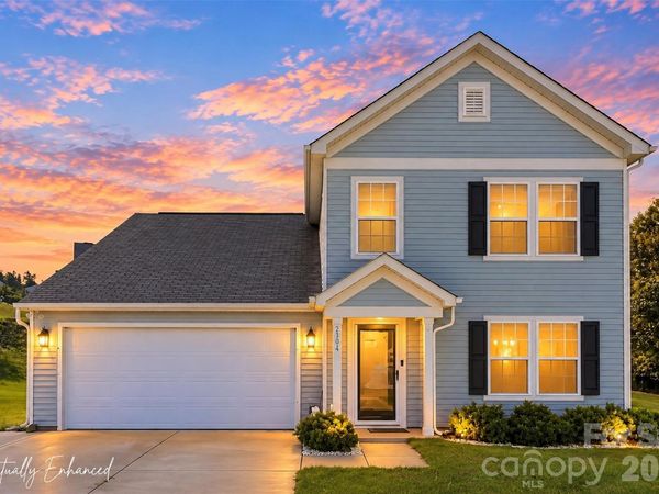 2304 Amesbury Court , Albemarle, NC 28001
