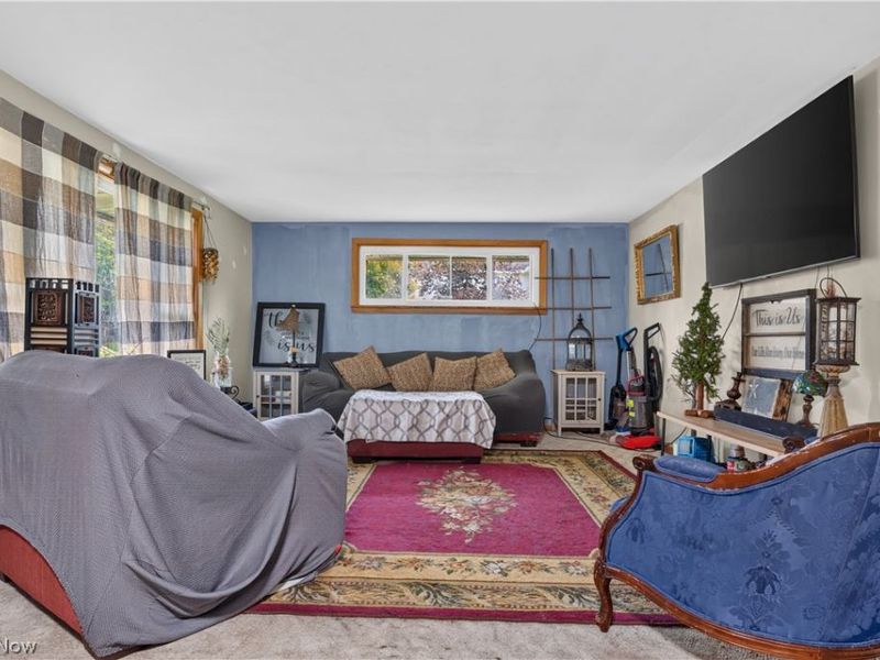 695 N Market Street, East Palestine, OH 44413 Photo 21