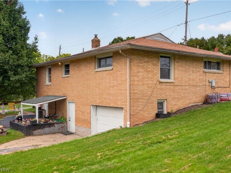 695 N Market Street, East Palestine, OH 44413 Photo 7