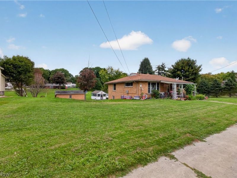 695 N Market Street, East Palestine, OH 44413 Photo 9