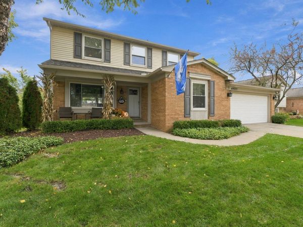 44223 Richmond Court, Canton, MI 48187