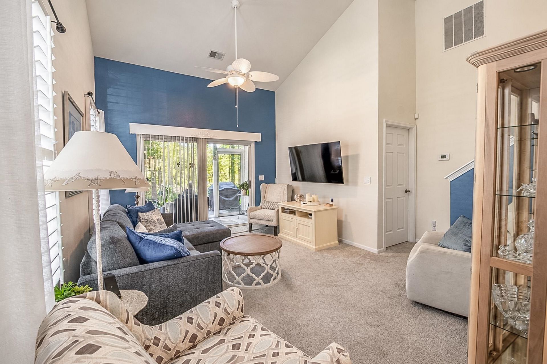 297 Connemara Dr. Photo 12