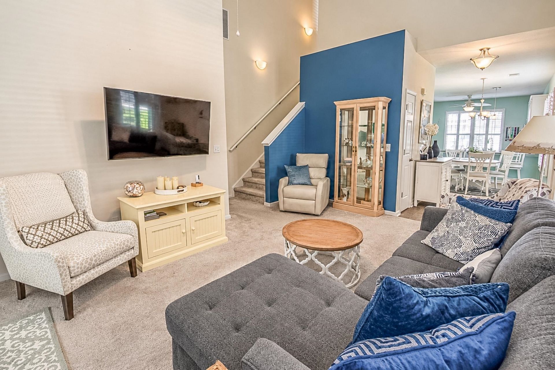 297 Connemara Dr. Photo 15