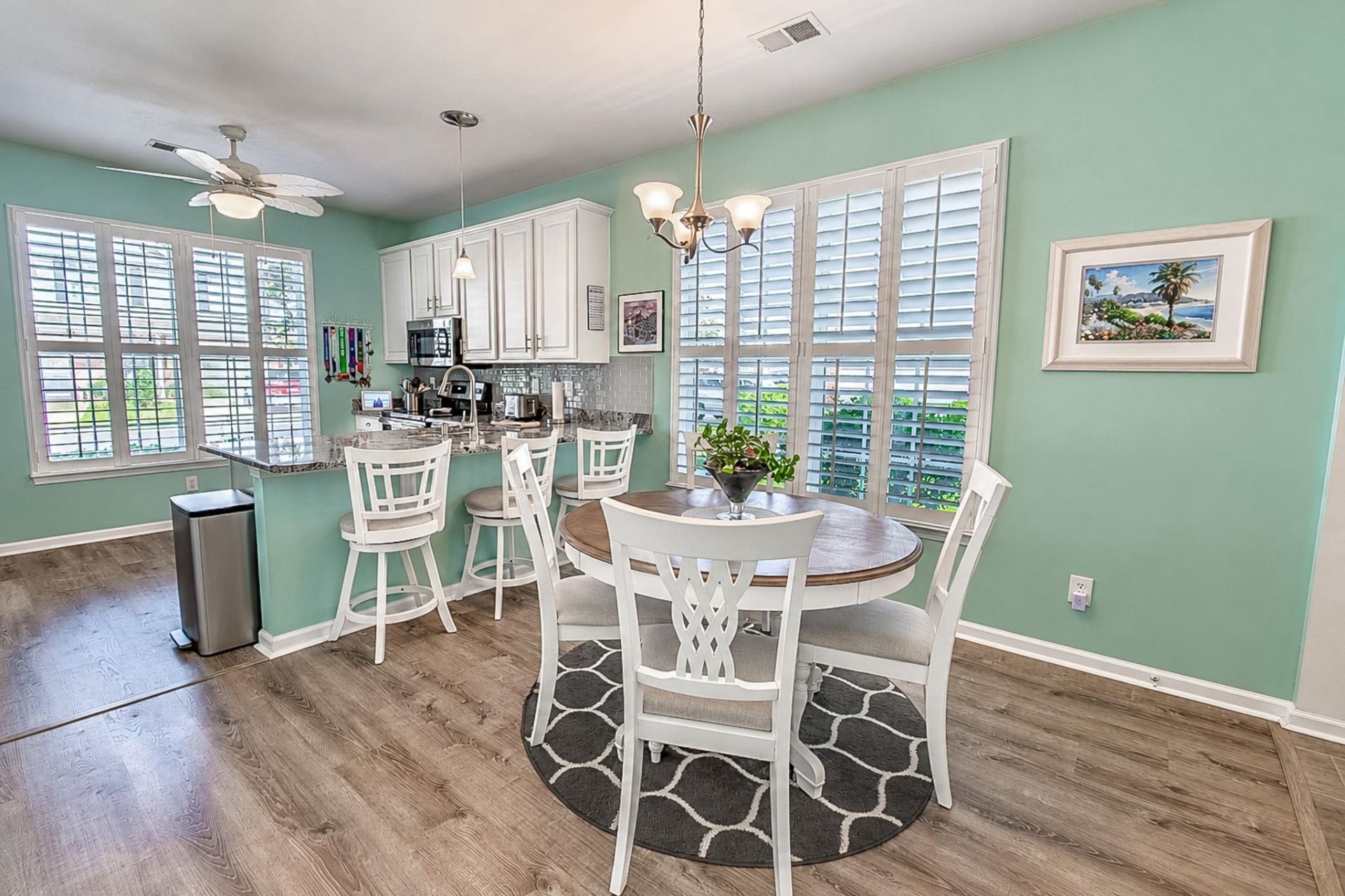297 Connemara Dr. Photo 5
