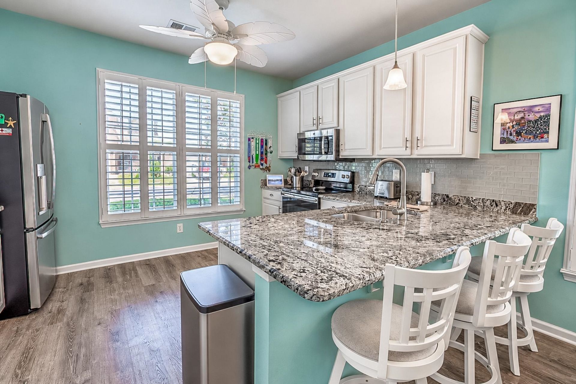 297 Connemara Dr. Photo 6