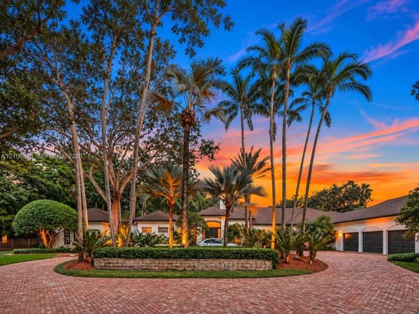 9325 SW 59th Pl , Pinecrest, FL 33156