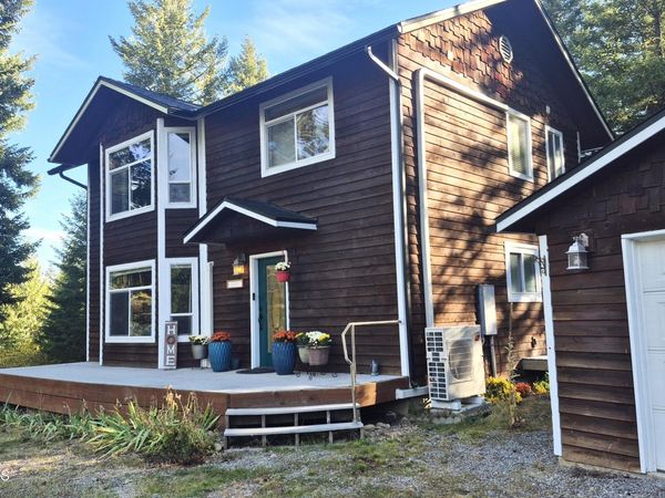 596 Overlake View Rd , Cocolalla, ID 83813