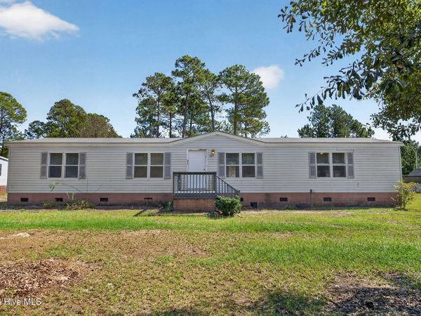 227 Hearthside Drive, Rocky Point, NC 28457