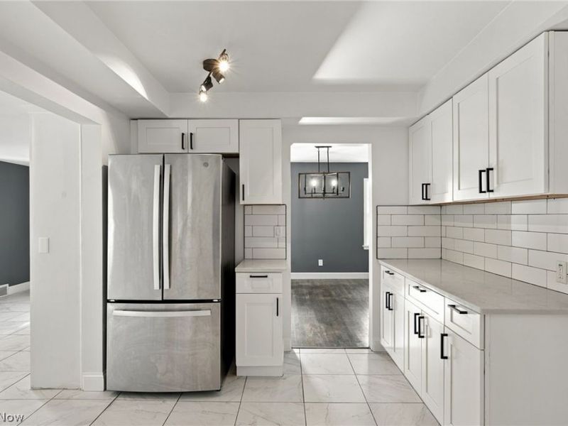 2255 S Belvoir Boulevard, University Heights, OH 44118 Photo 15