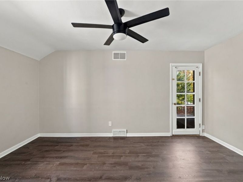 2255 S Belvoir Boulevard, University Heights, OH 44118 Photo 16