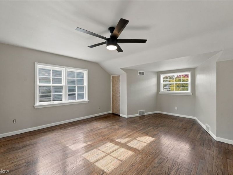 2255 S Belvoir Boulevard, University Heights, OH 44118 Photo 18