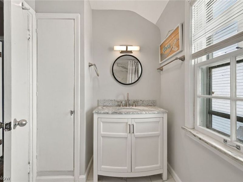 2255 S Belvoir Boulevard, University Heights, OH 44118 Photo 34