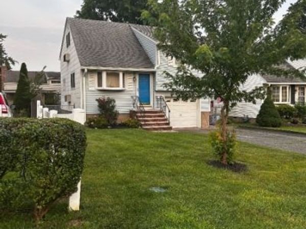 196 Camden Rd, Parsippany-Troy Hills, NJ 07054