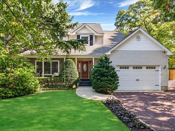 71 Buckley Road , Patchogue, NY 11772