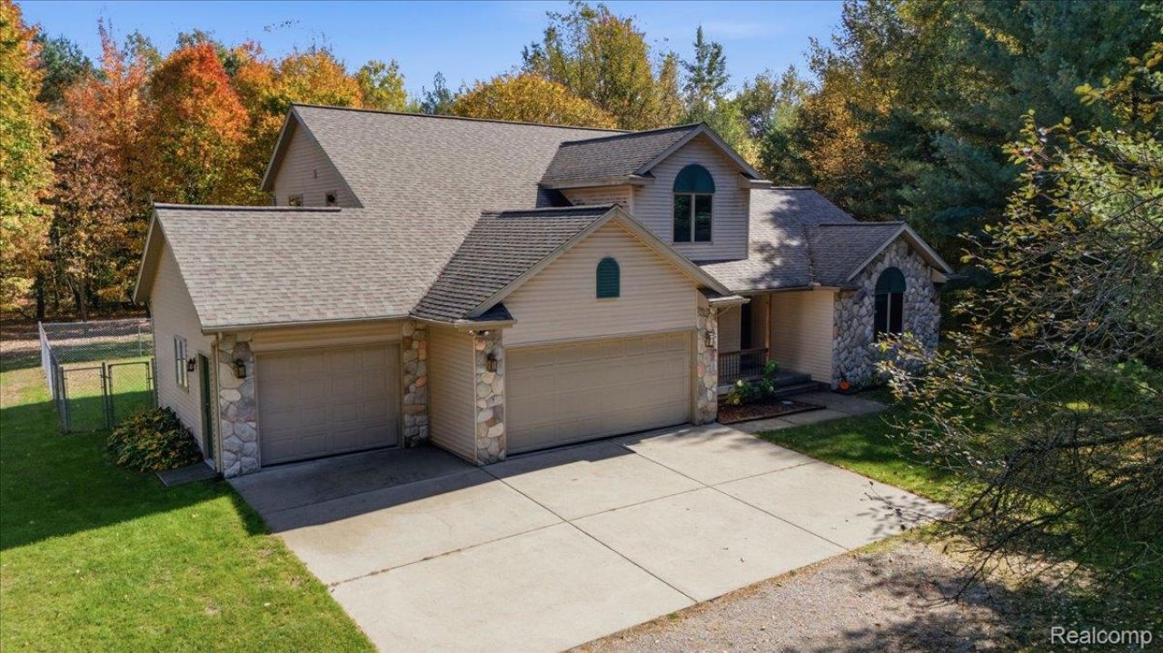 7055 Oak Park Drive, Vassar Township, Mi 48768 Main Photo