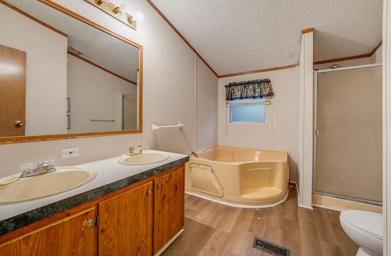 1388 Trask Parkway Photo 20