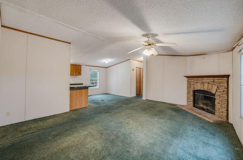 1388 Trask Parkway Photo 4