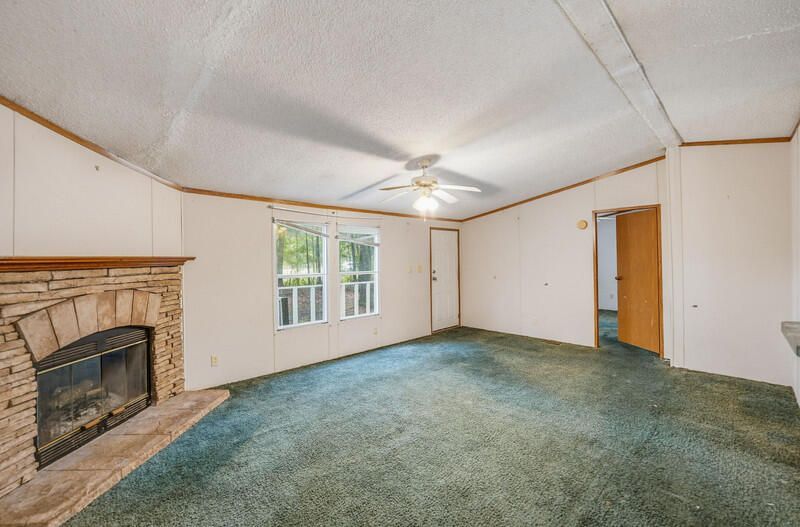 1388 Trask Parkway Photo 6