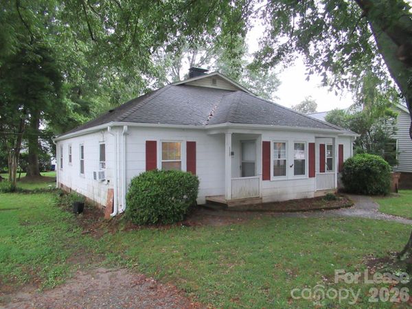520 E Pine Street , Lincolnton, NC 28092