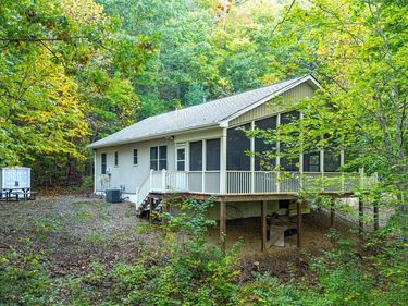 2024 CUTBANK LN, ELKTON, VA 22827