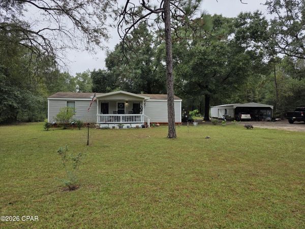3433 Cardinal Place , Chipley, FL 32428