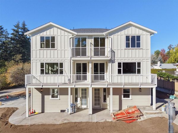 768 Lindsay St , Unit #4, Saanich, BC V8Z 3E1