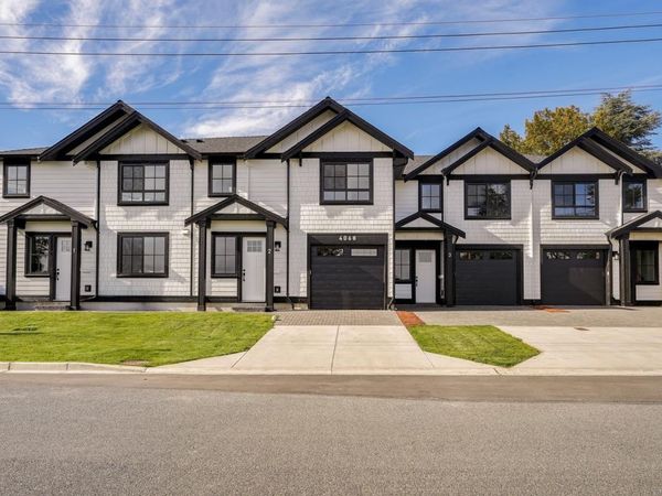 4068 Tuxedo Dr , Unit #3, Saanich, BC V8X 2L3