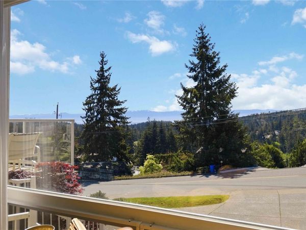 3533 Sunheights Dr , Langford, BC V9C 4J8