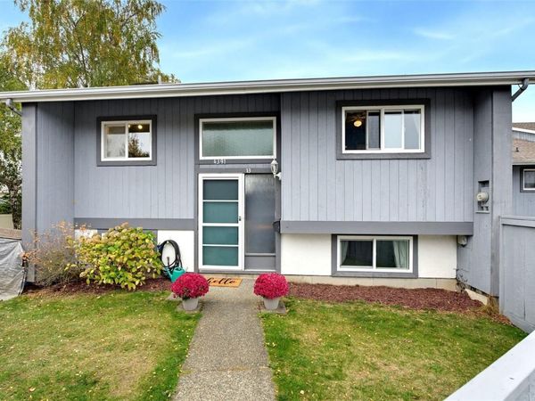 4391 Torquay Dr, Unit #13, Saanich, BC V8N 3L3