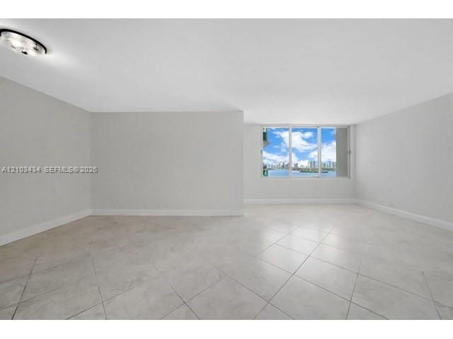 1000 West Ave , Unit 1121, Miami Beach, FL 33139 Photo
