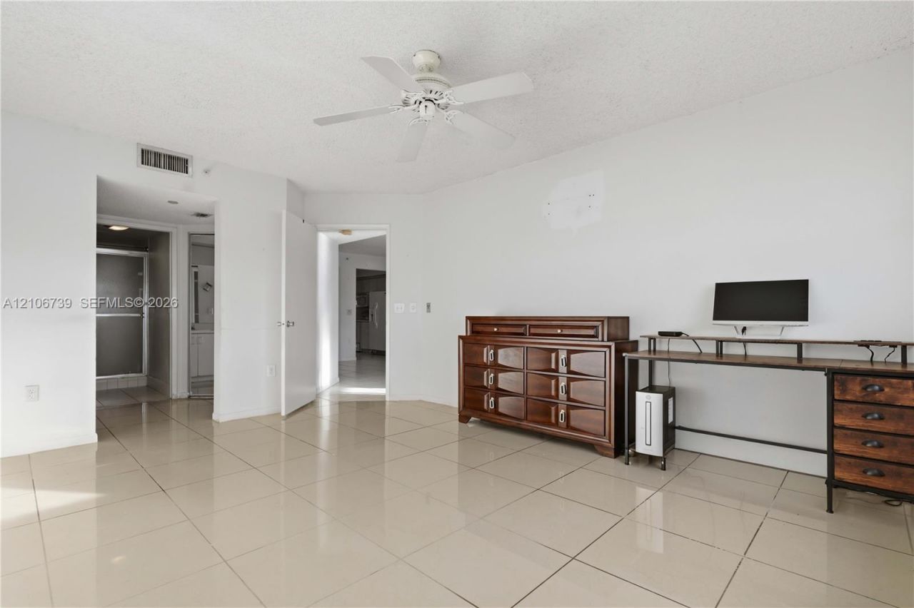 701 SW 141st Ave , Unit 203R, Pembroke Pines, FL 33027 Photo