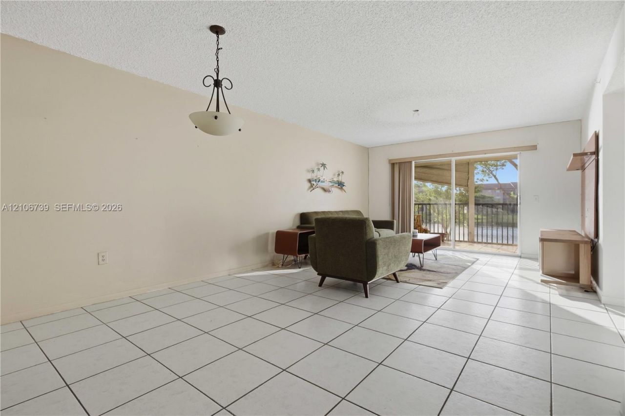 701 SW 141st Ave , Unit 203R, Pembroke Pines, FL 33027 Photo