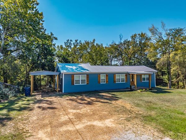 4057 Hubbard Rd, Courtland, MS 38620