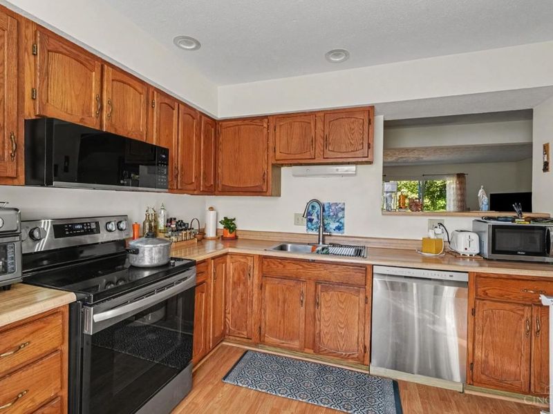 3637 Parfore Court, Pierce Township, OH 45245 Photo 5