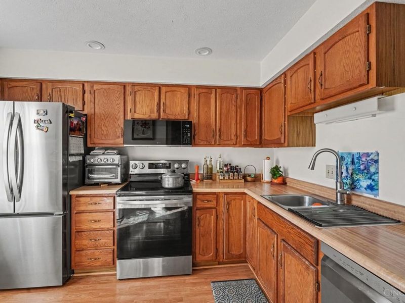 3637 Parfore Court, Pierce Township, OH 45245 Photo 6