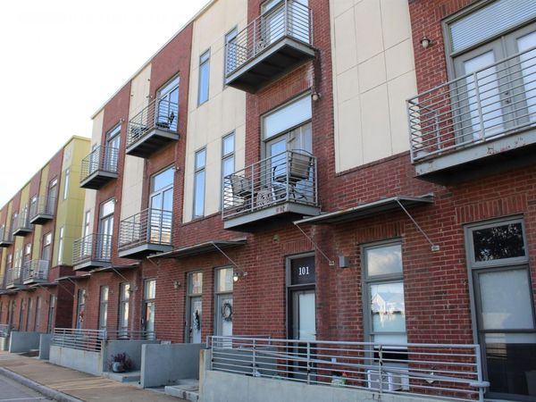 603 DENMARK DR, Unit 202, Memphis, TN 38103