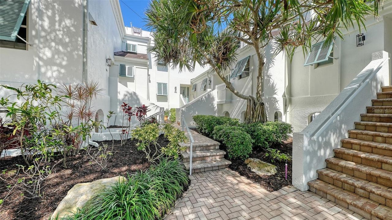 1163 Coquille Street, Unit 207, Sarasota, FL 34242 Photo