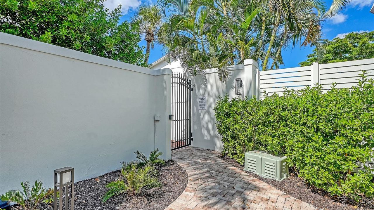 1163 Coquille Street, Unit 207, Sarasota, FL 34242 Photo