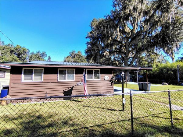 766 CR 485A , LAKE PANASOFFKEE, FL 33538
