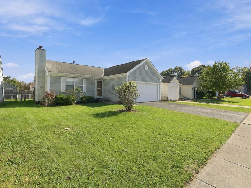 1466 Pinestone Drive, Columbus, OH 43223 Photo 3