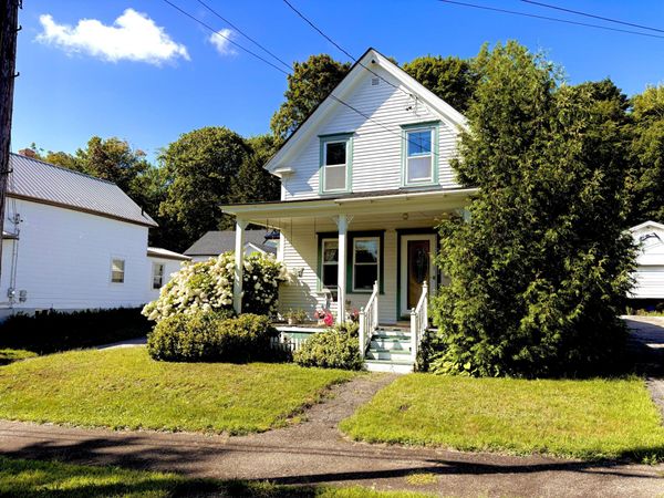 90 Somerset Street , Millinocket, ME 04462