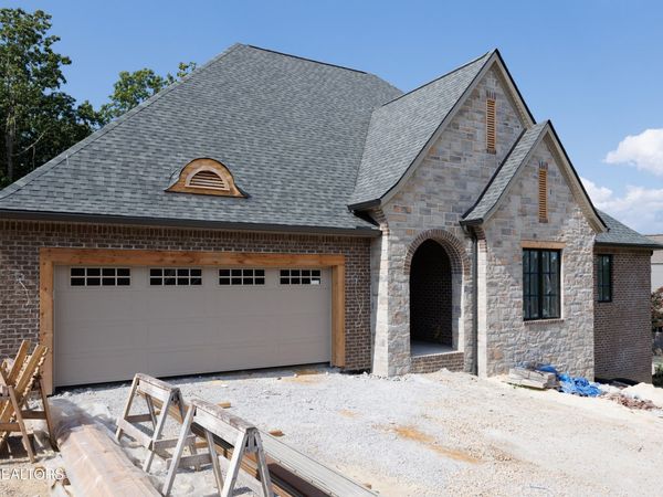 103 Chestnut Ridge Court, Crossville, TN 38558