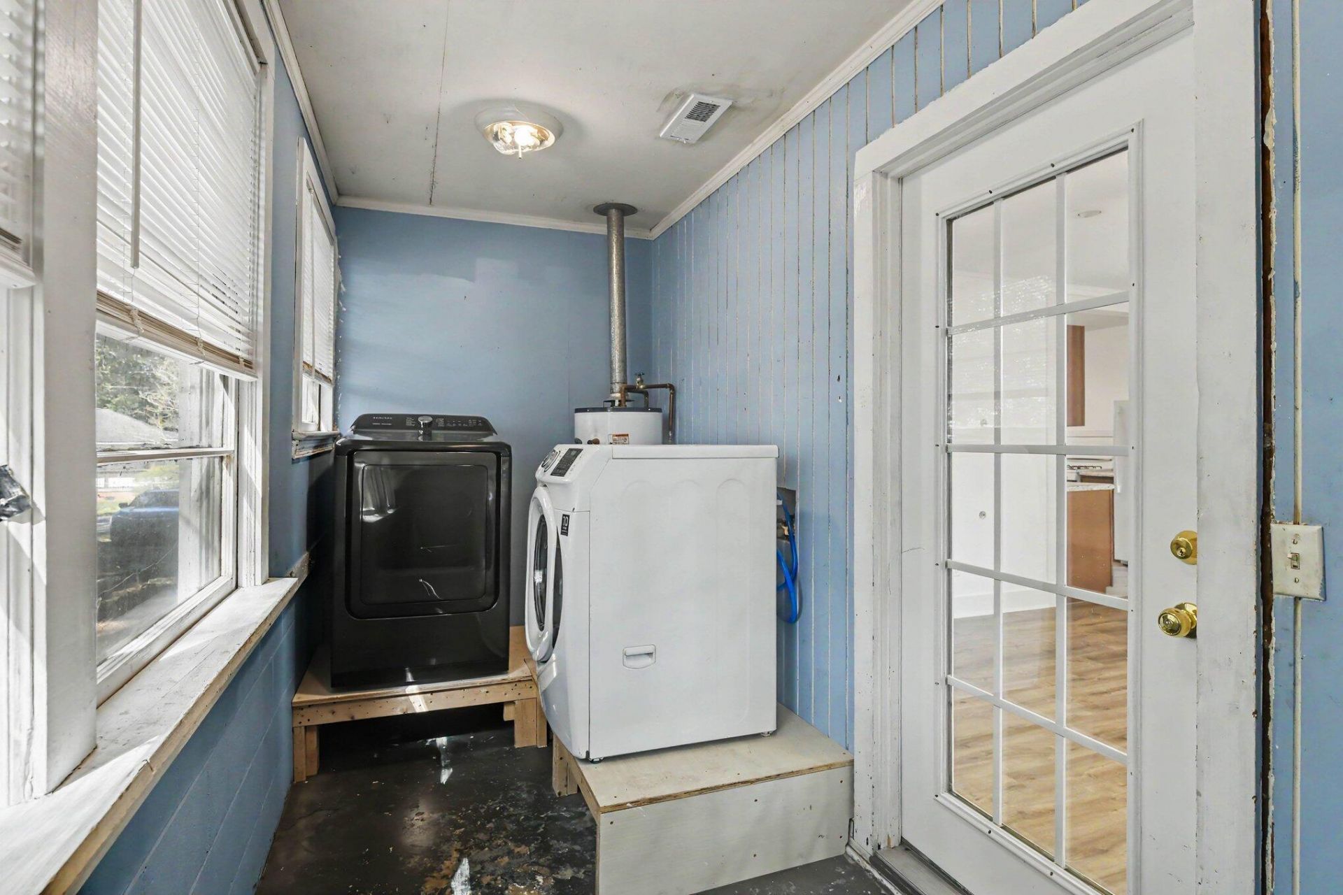 2663 Olympia Avenue Photo 11